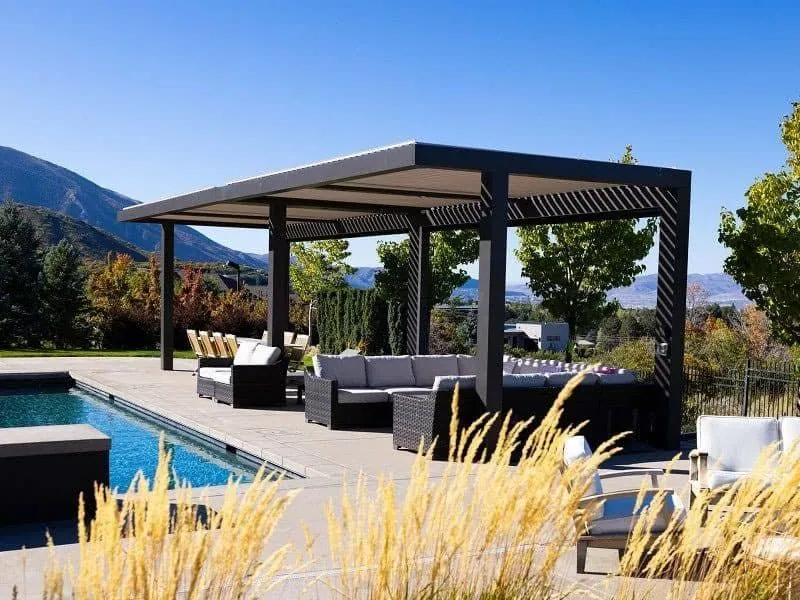 Pan 6 louvered roof system