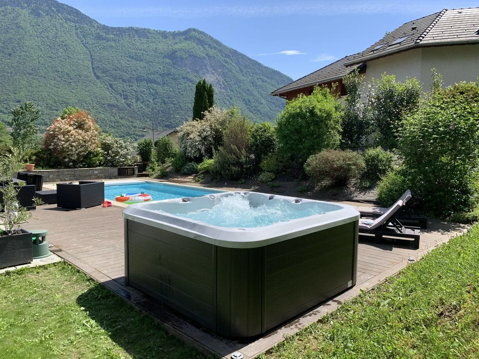 Oasis composite spa shell
